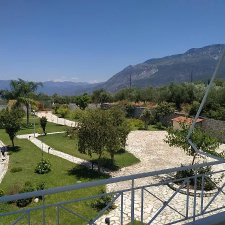Belle Helene Apartment Akrogiali